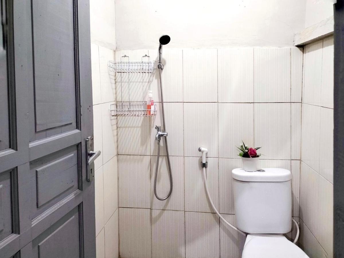Brussels Homestay Kost Balige Buitenkant foto